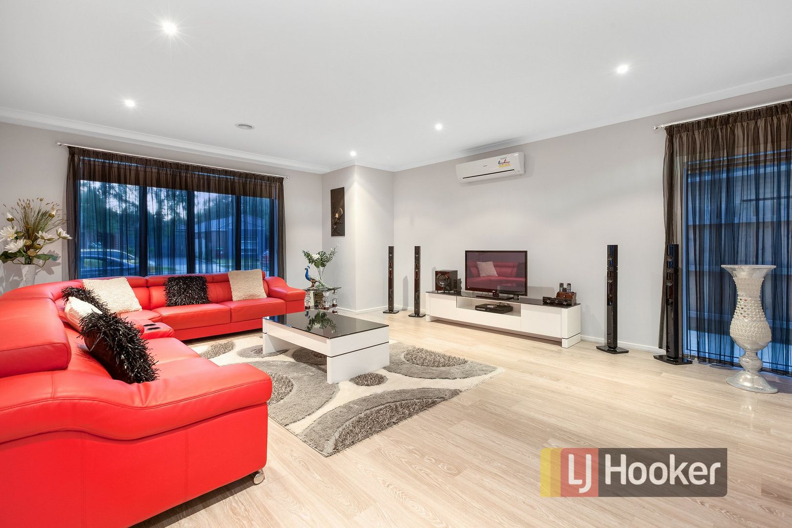 71. Fiorelli Boulevard, Cranbourne East VIC 3977, Image 2