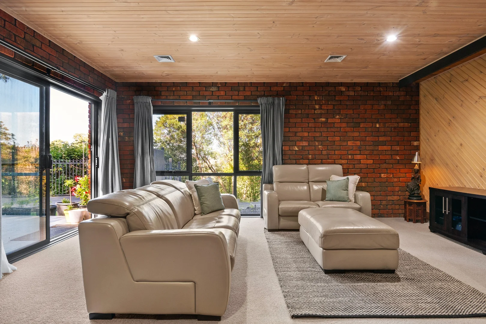Additional image 2 of 11 Azalea Court, Croydon North VIC 3136