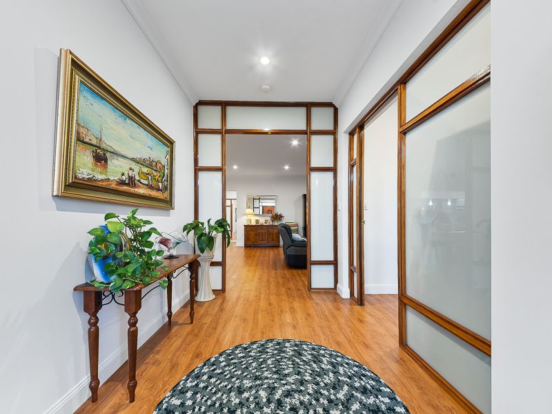 28 Picasso Crescent, Carseldine QLD 4034, Image 1