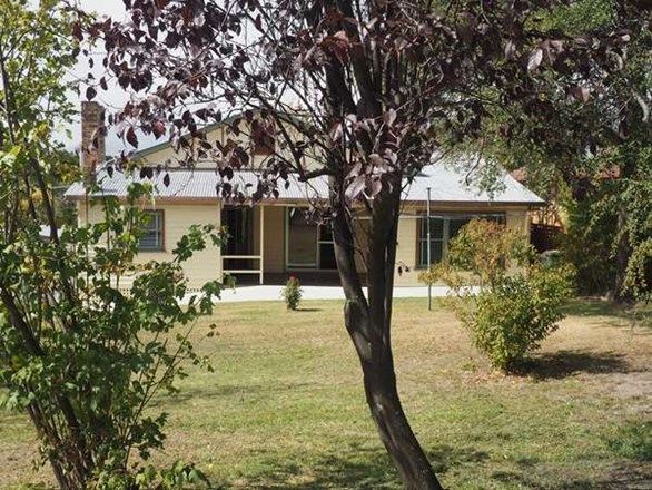 57 Maitland Street, Uralla NSW 2358, Image 2