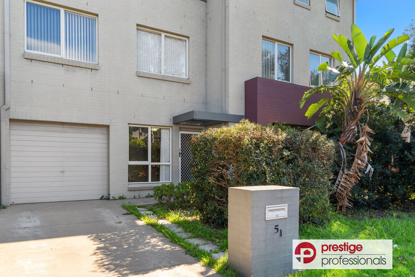 1/5 Wenton Road, Holsworthy NSW 2173 Townhouse For Rent 570 Domain