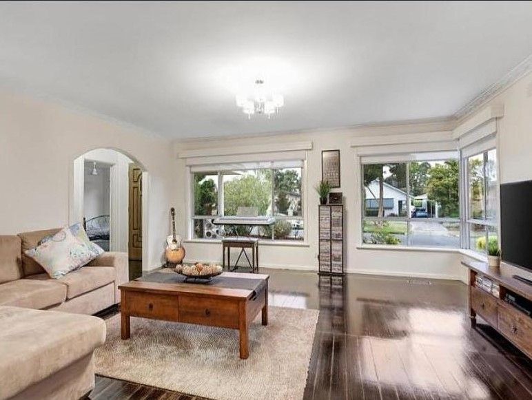 32 Sevenoaks Road, Burwood East VIC 3151 House For Rent 460 Domain