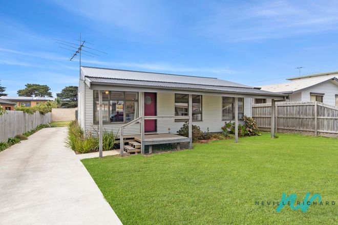 Picture of 35B Bayside Avenue, ST LEONARDS VIC 3223