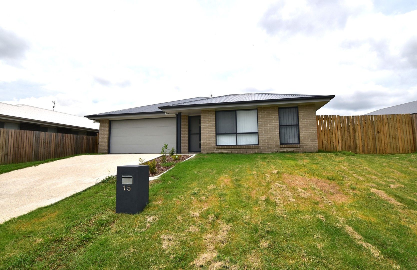4 bedrooms House in 15 Oystercatcher Road KIRKWOOD QLD, 4680
