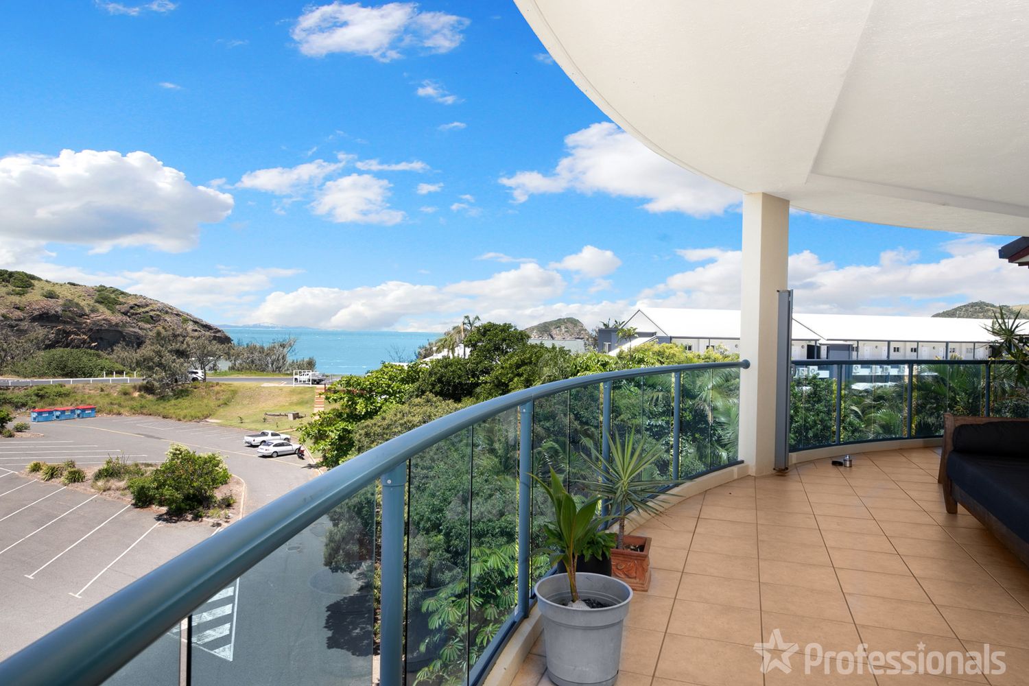 1/12-14 Breakwater Drive, Rosslyn QLD 4703, Image 1