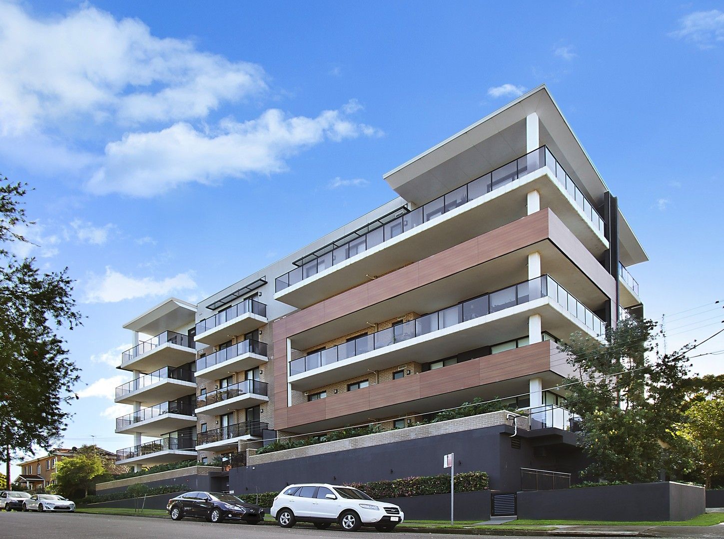2 bedrooms Apartment / Unit / Flat in 2/6 Buchanan Street CARLTON NSW, 2218
