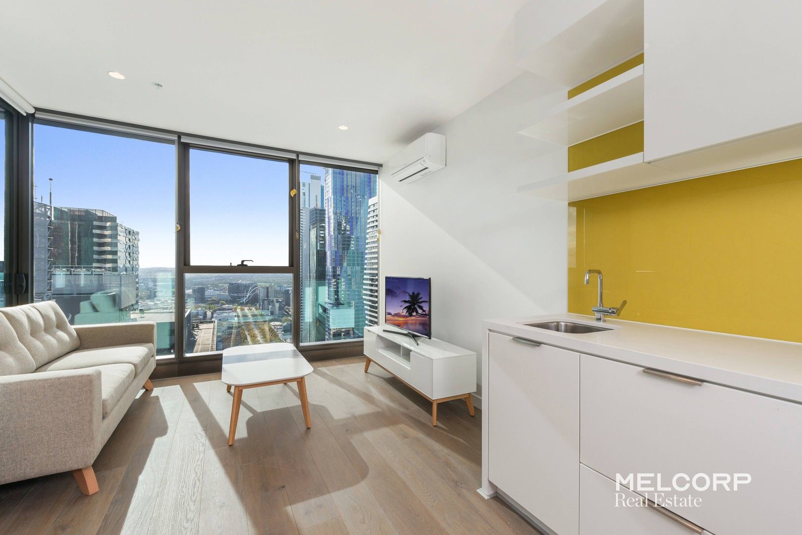 2 bedrooms Apartment / Unit / Flat in 4003/285 La Trobe Street MELBOURNE VIC, 3000