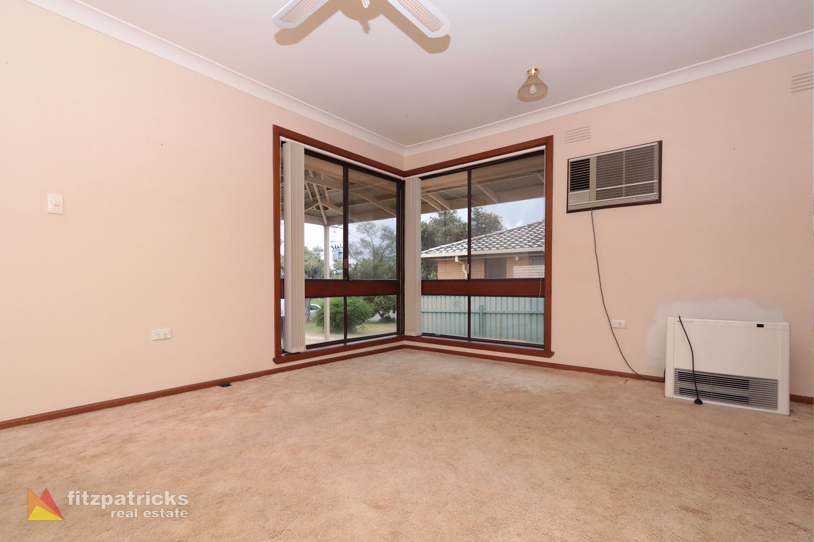 37 Nordlingen Drive, Tolland NSW 2650, Image 1