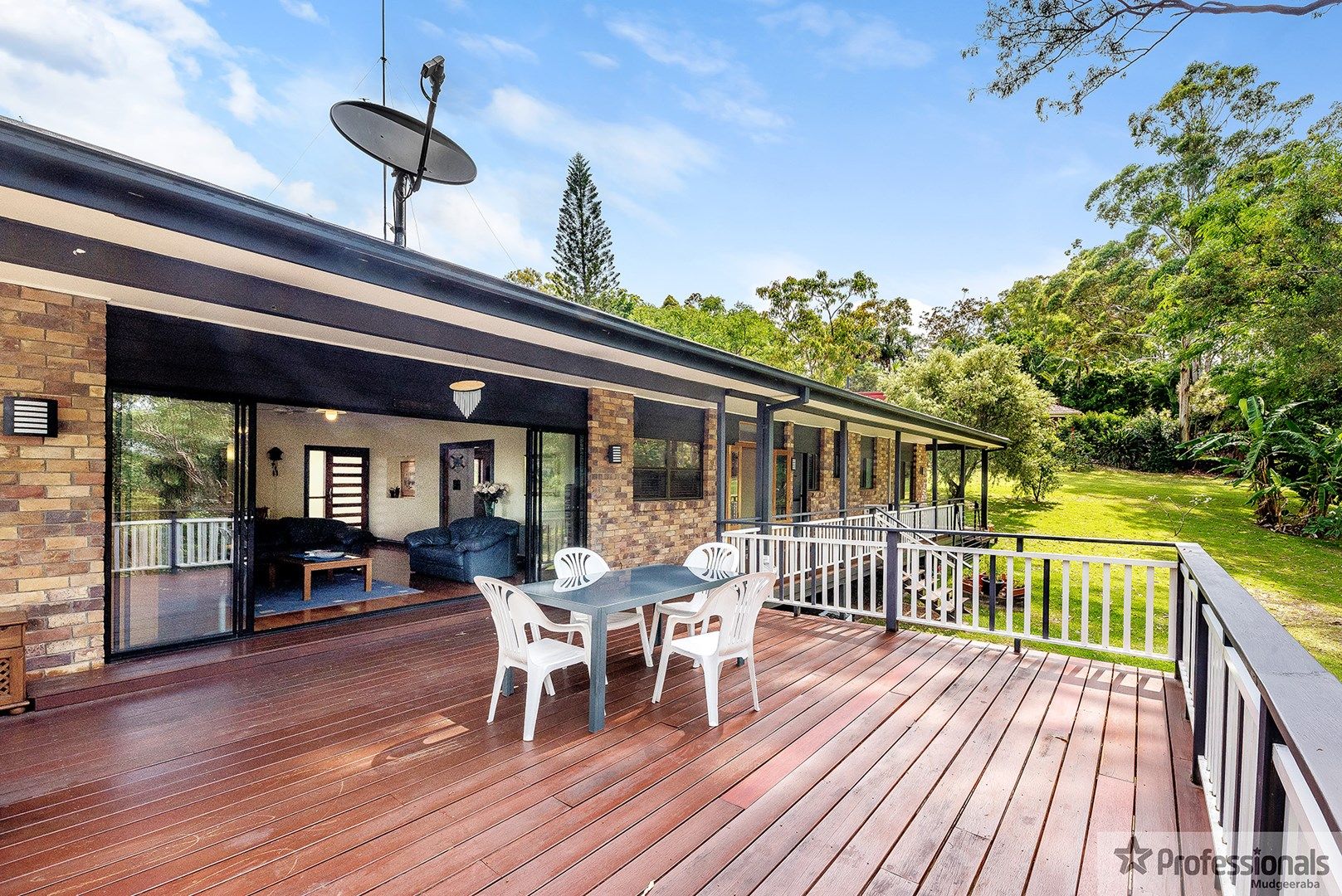 27 Bertana Drive, Mudgeeraba QLD 4213, Image 0