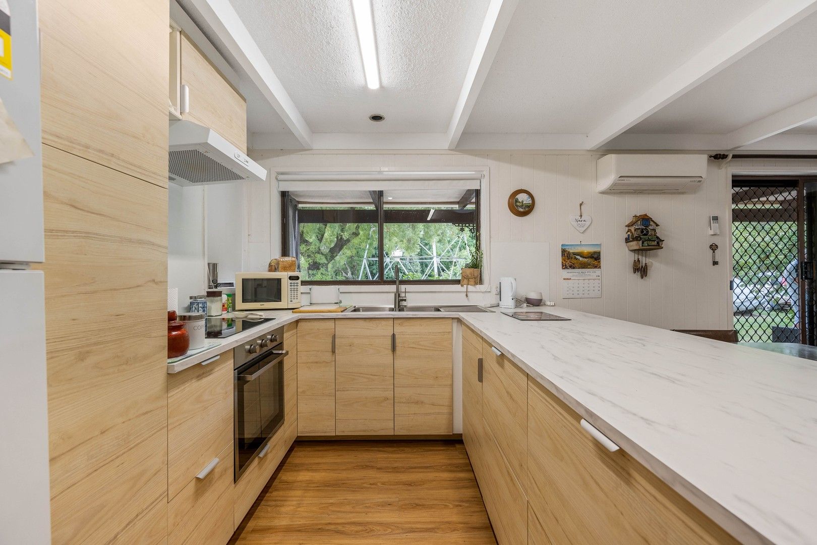 3 bedrooms Apartment / Unit / Flat in 7/10 Gavan Street BRIGHT VIC, 3741