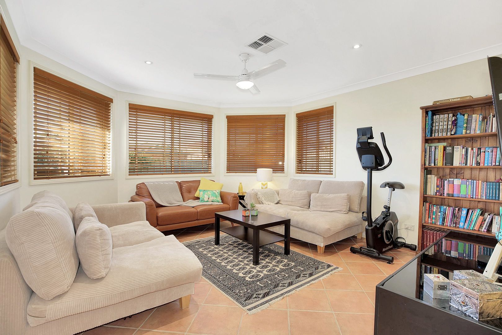 1 Winna Place, Glenmore Park NSW 2745, Image 1