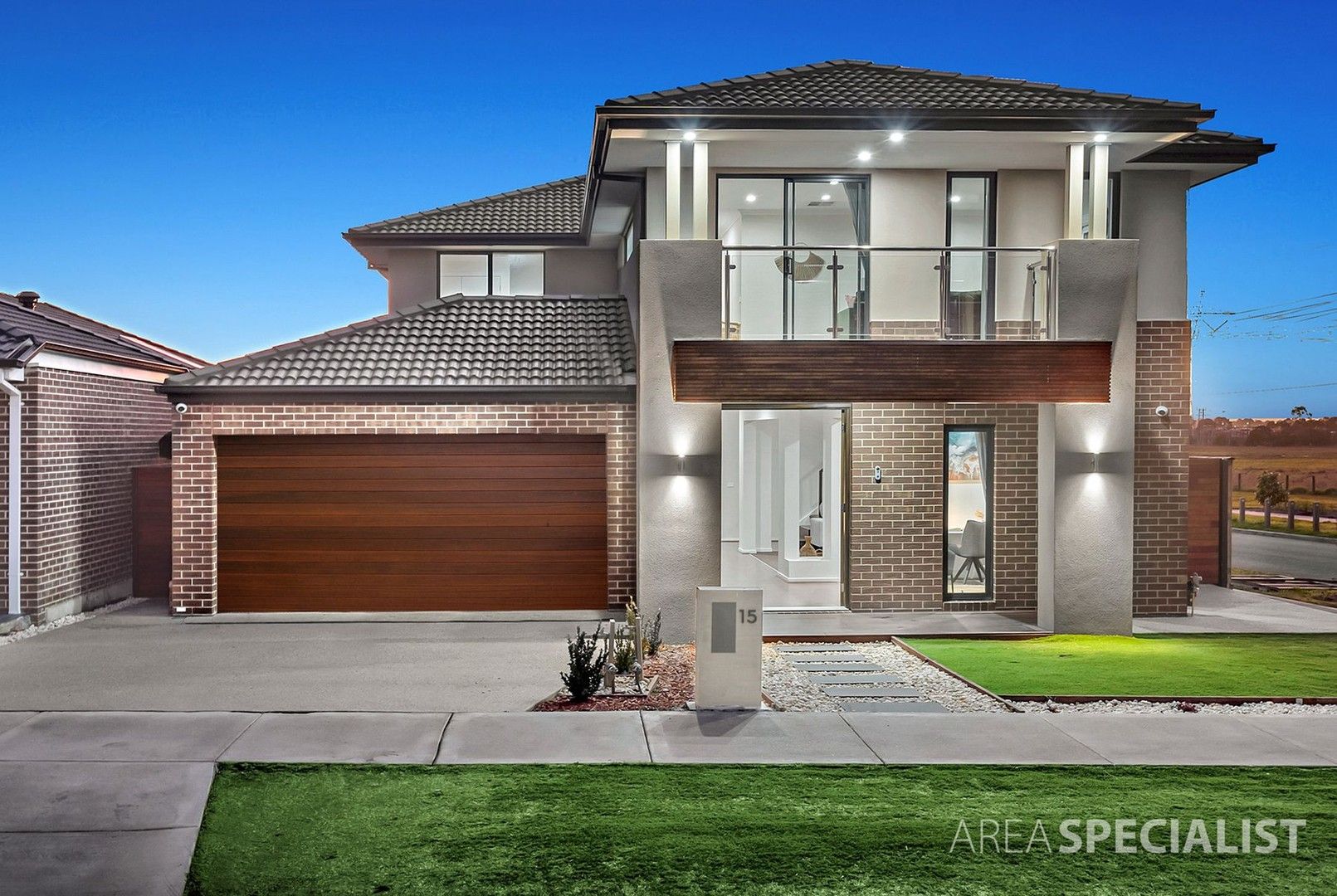 4 bedrooms House in 15 Harlequin Way CLYDE NORTH VIC, 3978