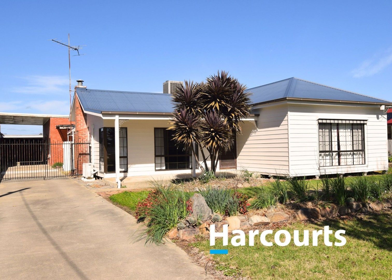 3 bedrooms House in 37 Bartley Street MOYHU VIC, 3732