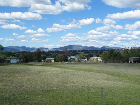 4 Breeza Street, Quirindi NSW 2343