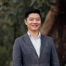 Aaron Chen, Sales representative