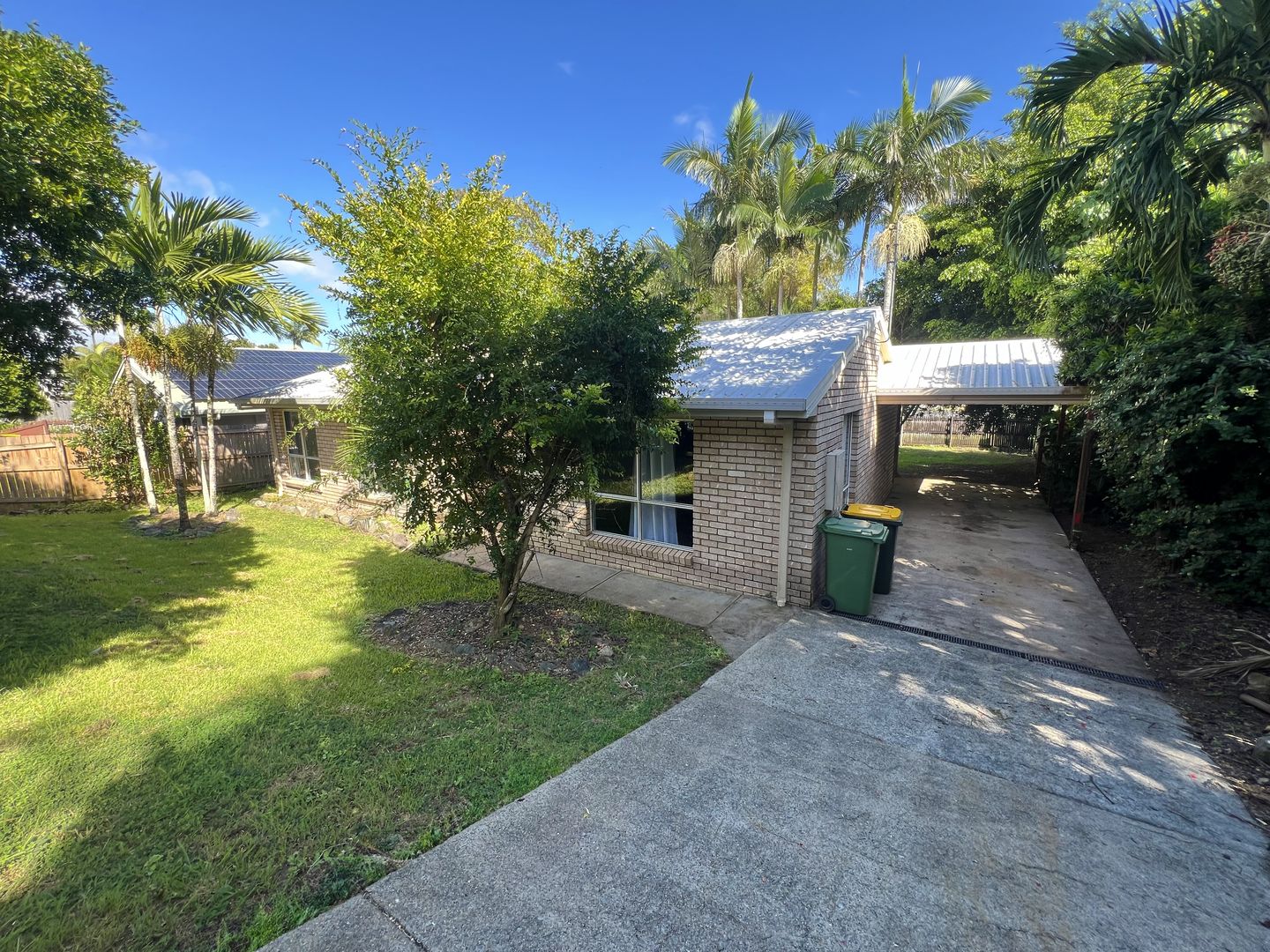 36 South Molle Boulevard, Cannonvale QLD 4802 House For Rent 500