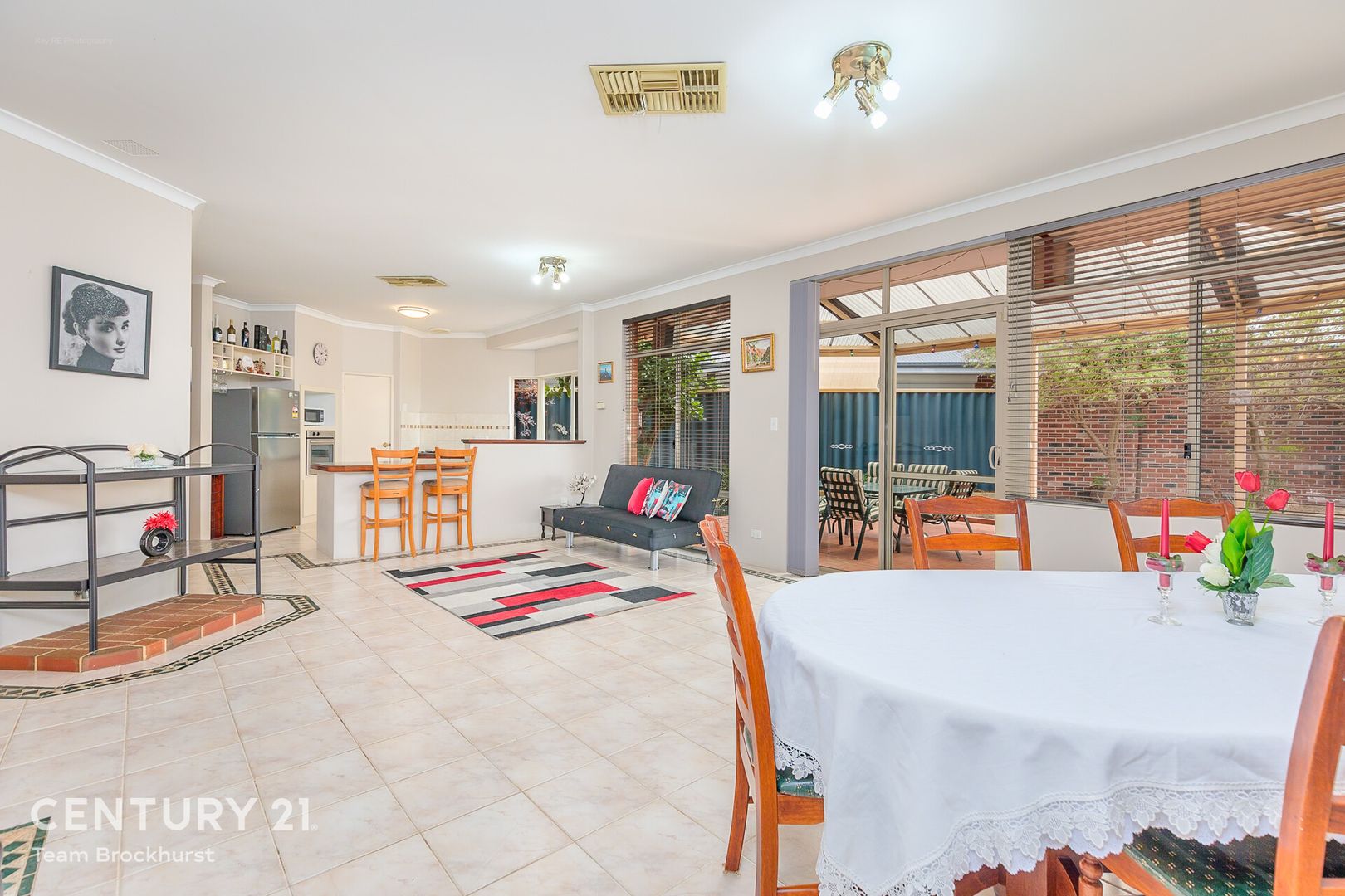 290 Warton Road, Southern River WA 6110, Image 2