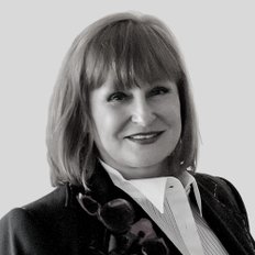 Lynn Malone, Sales representative