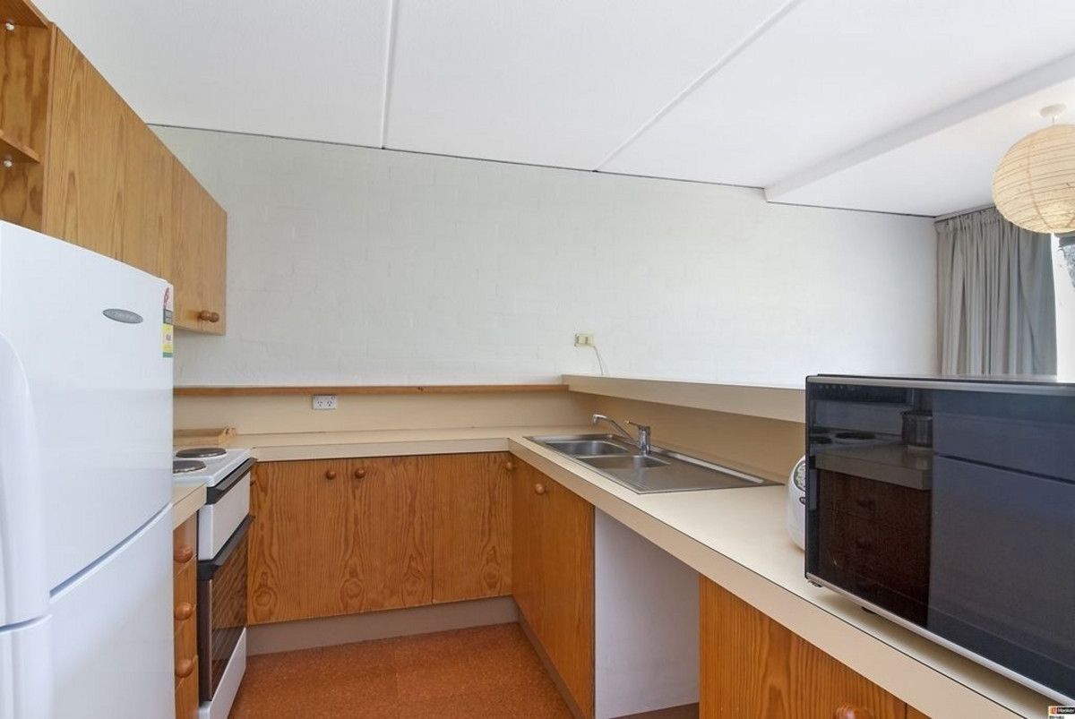 2 bedrooms Apartment / Unit / Flat in 15/18 Currie Crescent KINGSTON ACT, 2604