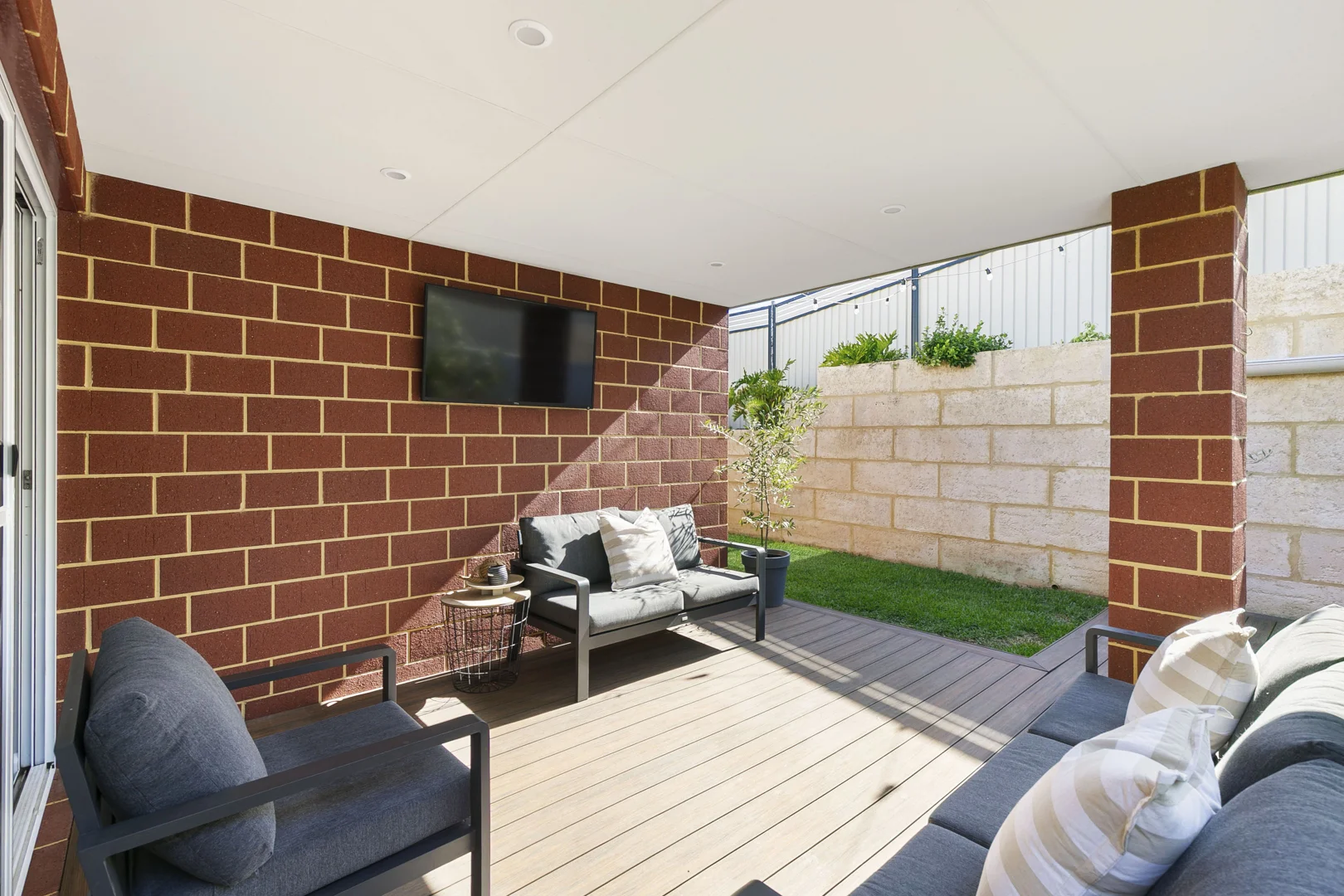 Additional image 29 of 5 Wading Place, Lake Coogee WA 6166