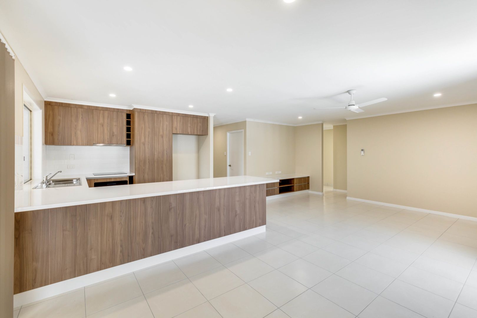 2 Cuthbert Court, Slade Point QLD 4740, Image 2