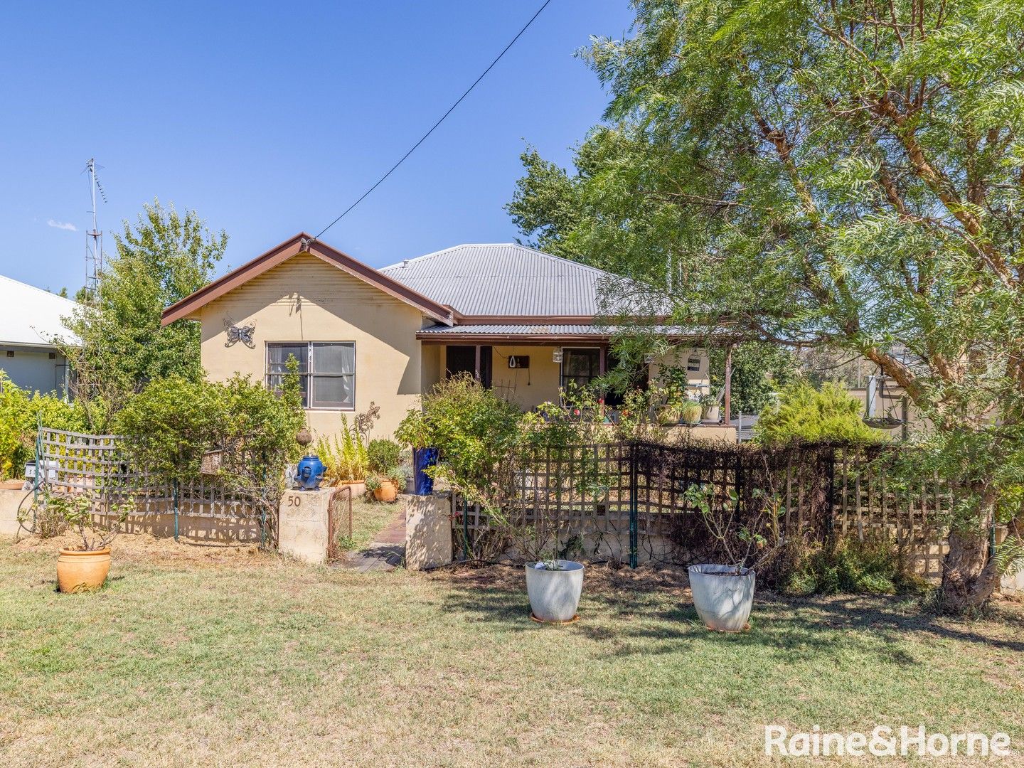 2 bedrooms House in 50 Rose Street SOUTH BATHURST NSW, 2795