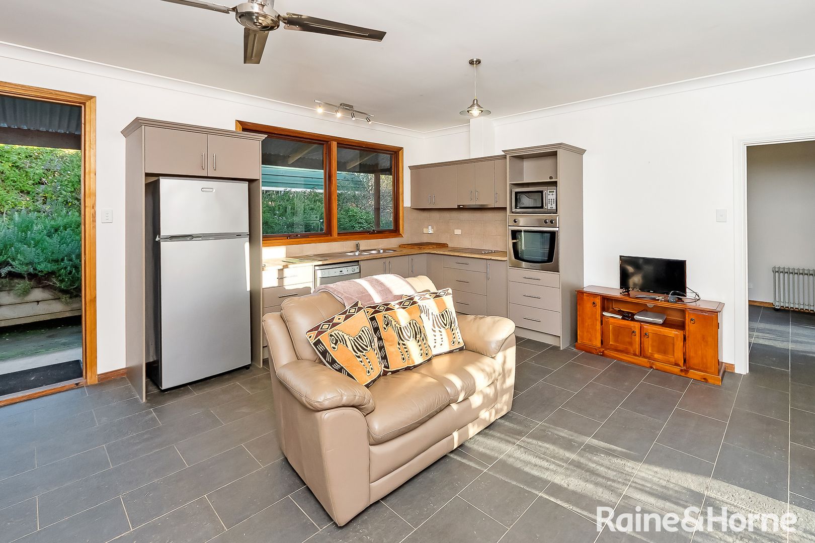 88 Green Road, Ashbourne SA 5157 House For Rent 350 Domain