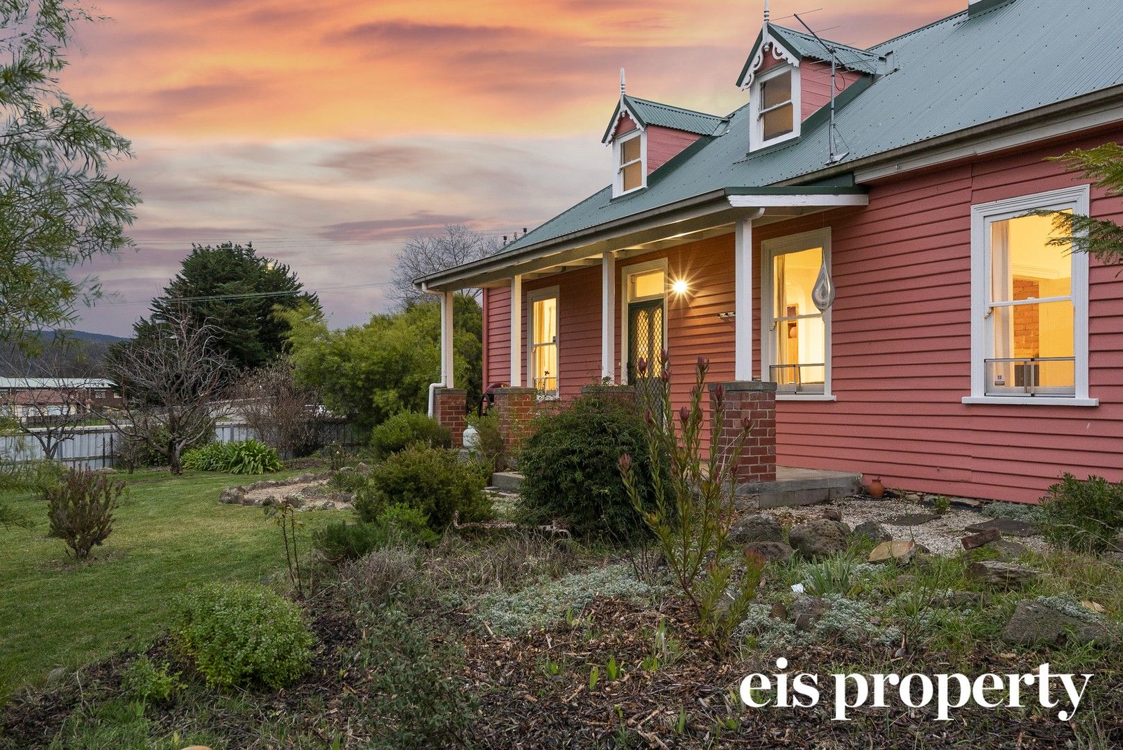 5 bedrooms House in 9 Third Avenue NEW NORFOLK TAS, 7140
