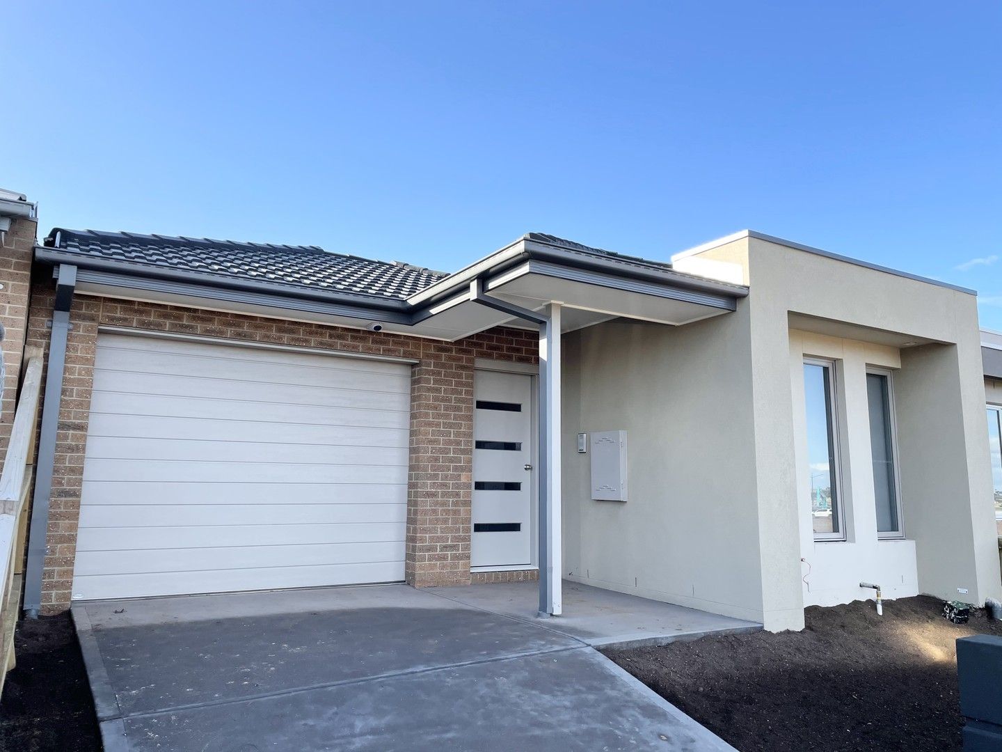 3 bedrooms House in 17 Heath Avenue ROCKBANK VIC, 3335