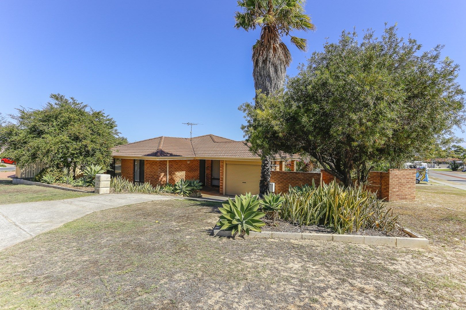 3 bedrooms House in 1 Triton Place MULLALOO WA, 6027