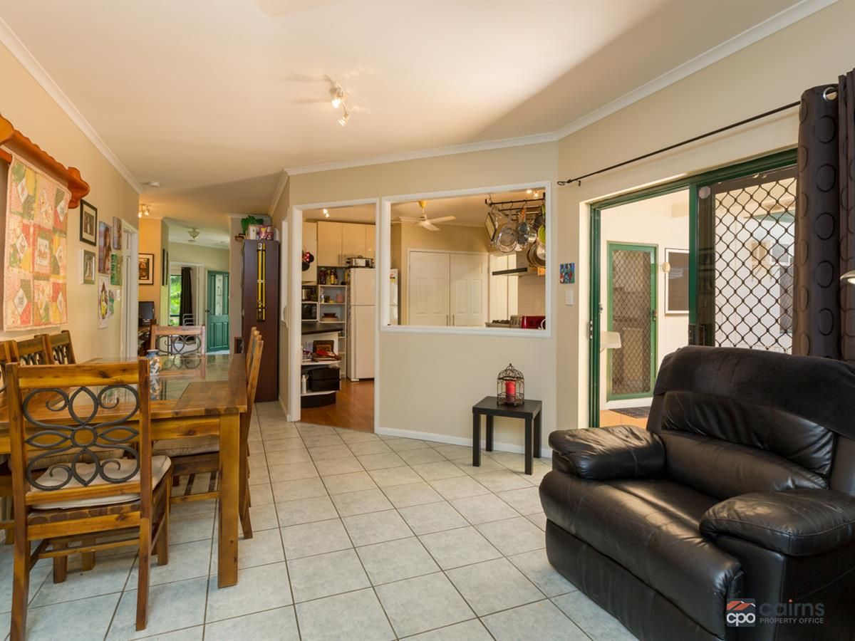 4 Compton Court, Bentley Park QLD 4869, Image 2