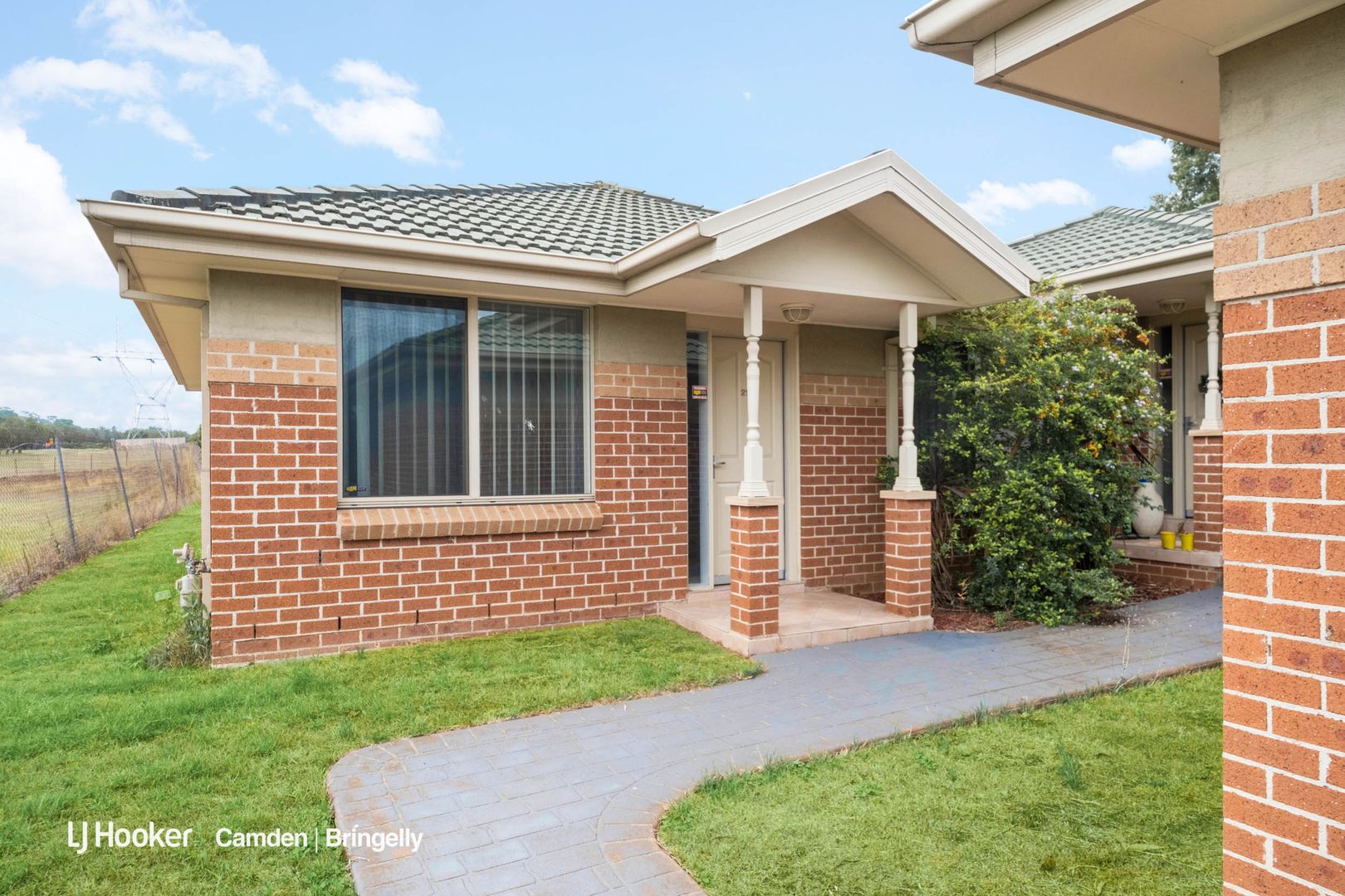 Currans Hill Nsw Beds Villa For Sale