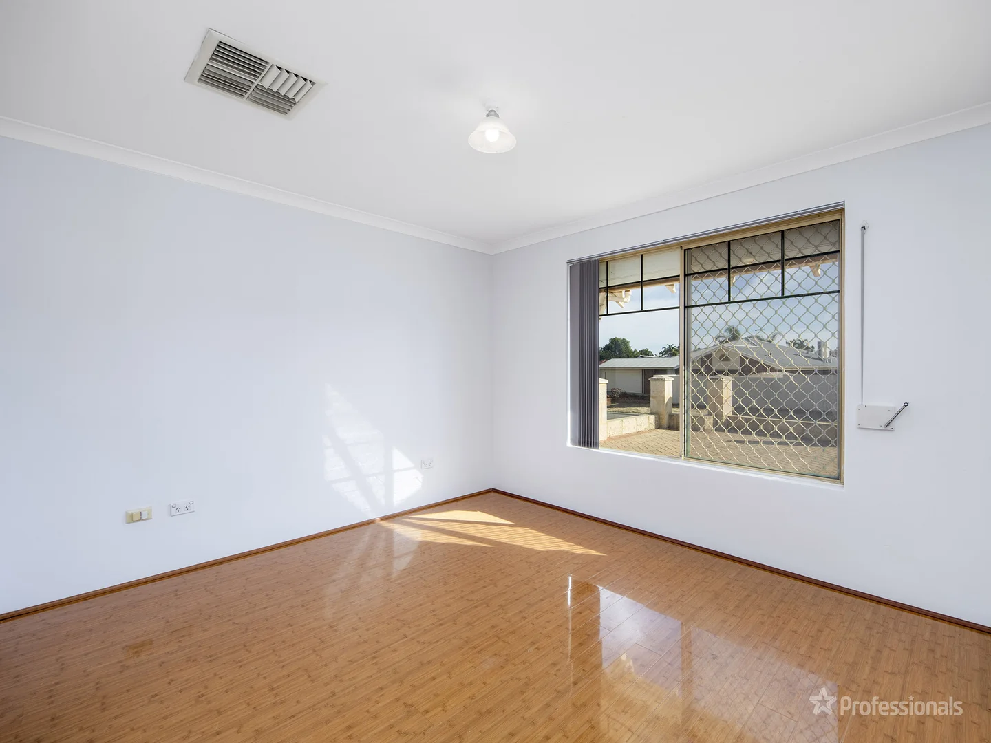 Additional image 13 of 11 Ellenbrae Place, Marangaroo WA 6064