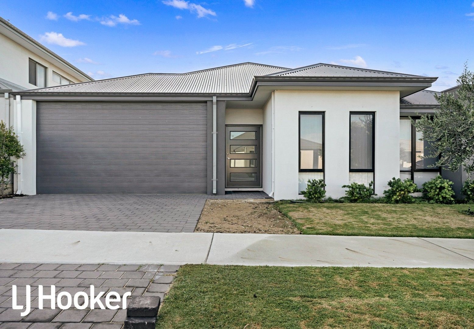 4 bedrooms House in 14 Pistachio Way EGLINTON WA, 6034