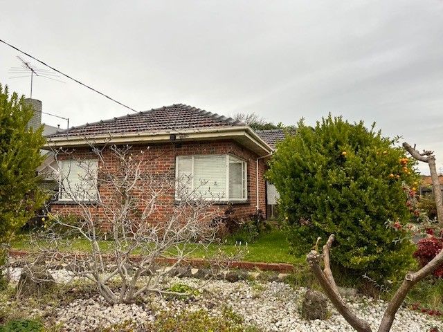 3 bedrooms House in 31 Taunton Avenue OAKLEIGH SOUTH VIC, 3167