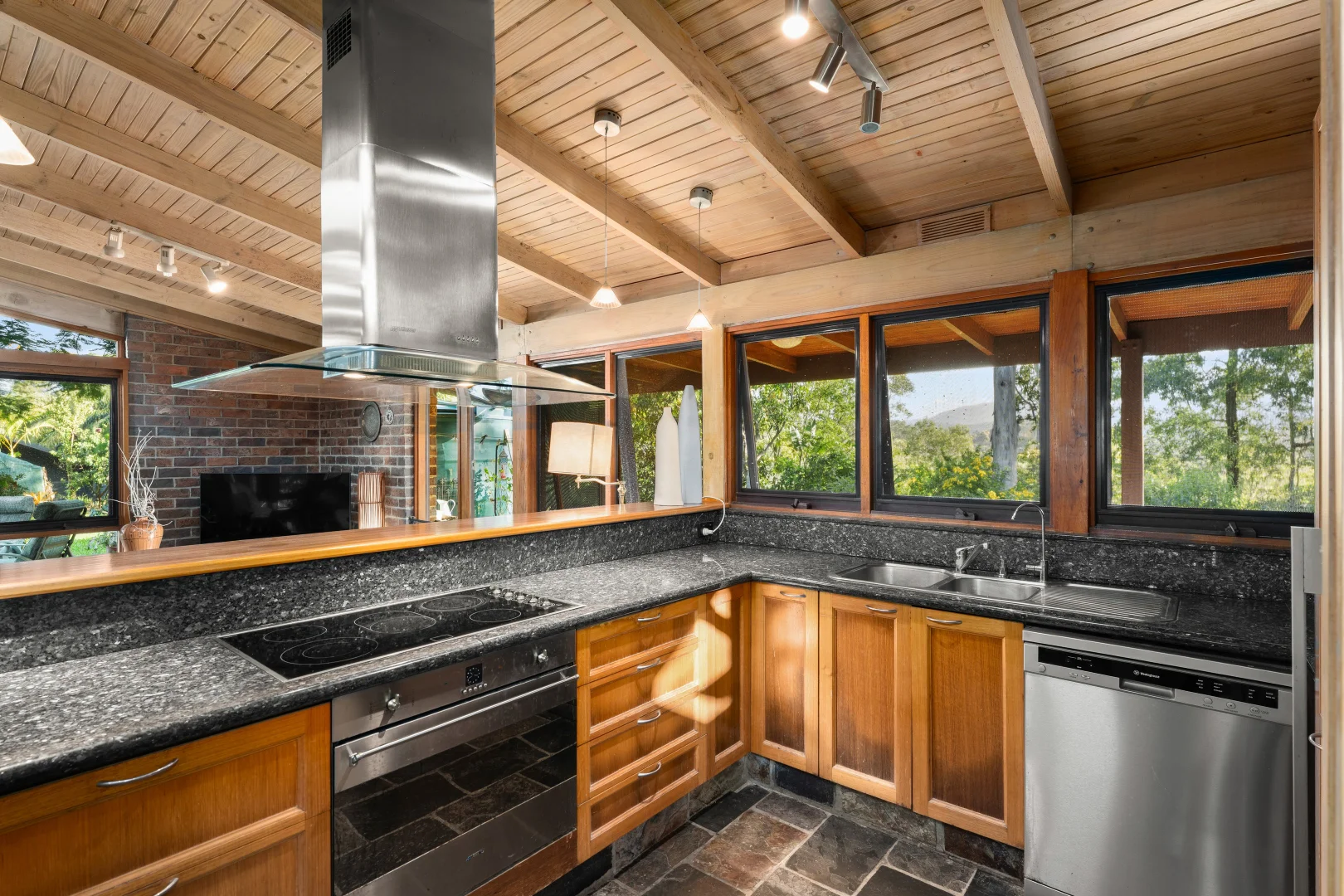 Additional image 10 of 11 Kerala Court, Mudgeeraba QLD 4213