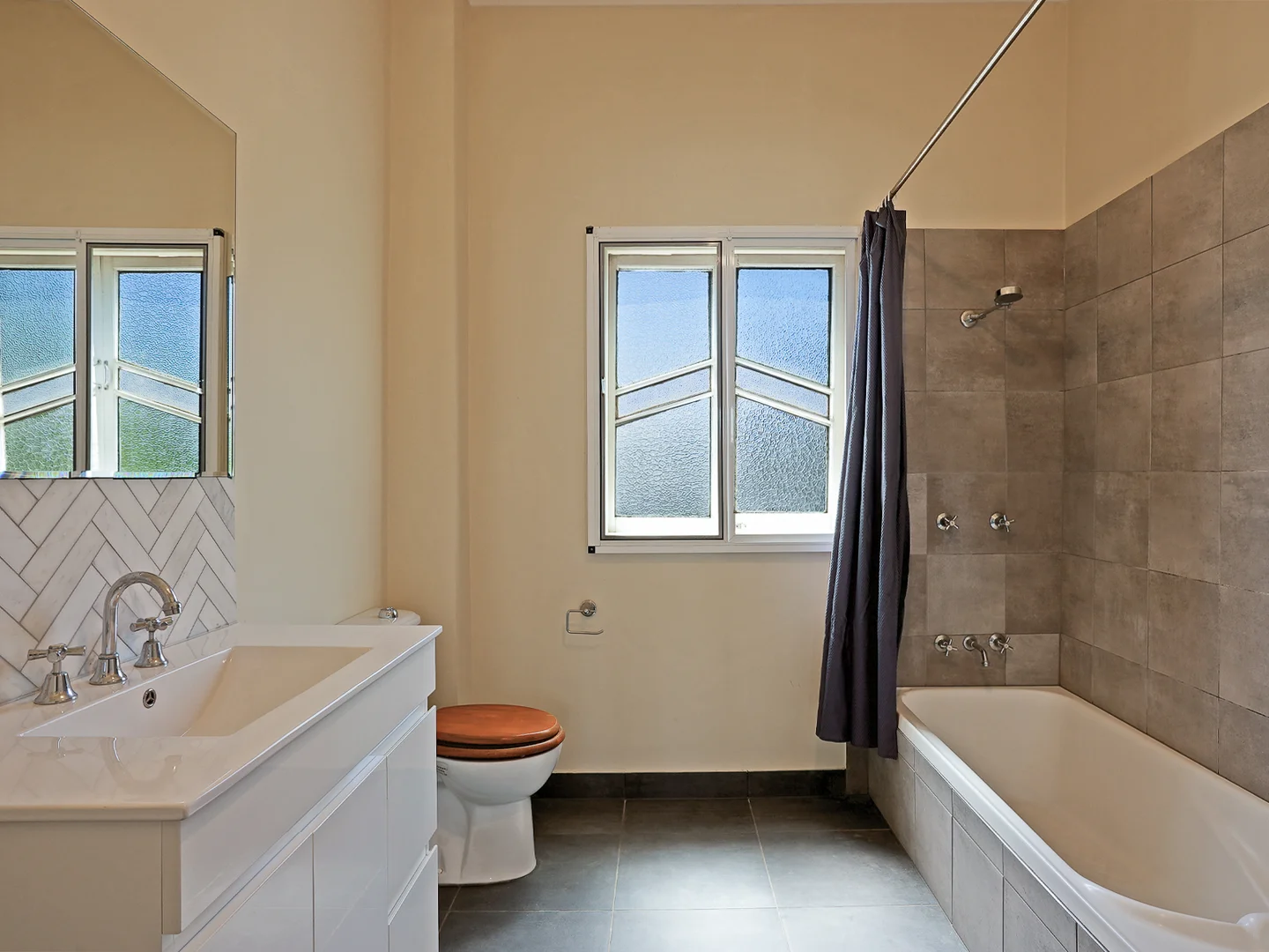 Additional image 3 of 50 Bell Street, South Townsville QLD 4810