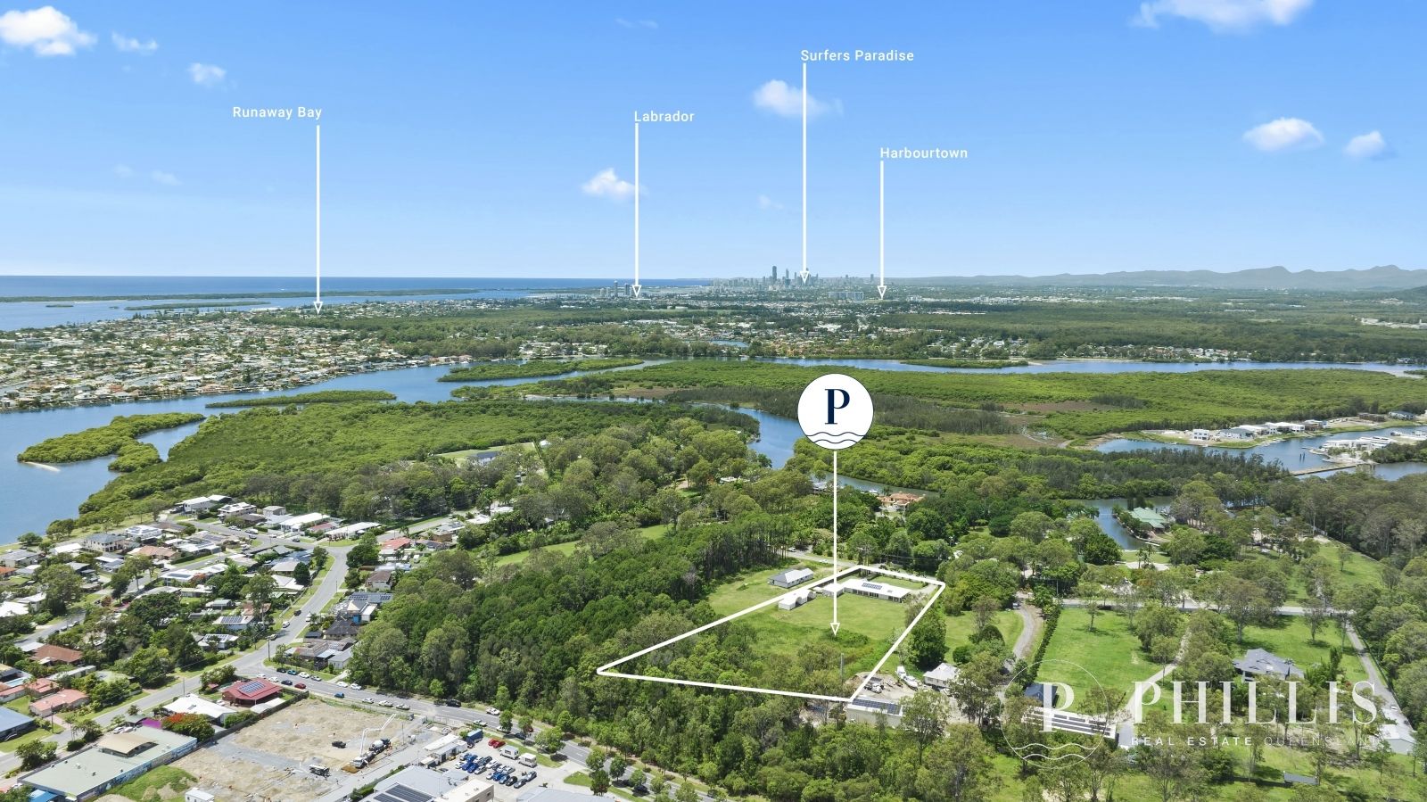 5 bedrooms House in 133 Crescent Avenue HOPE ISLAND QLD, 4212