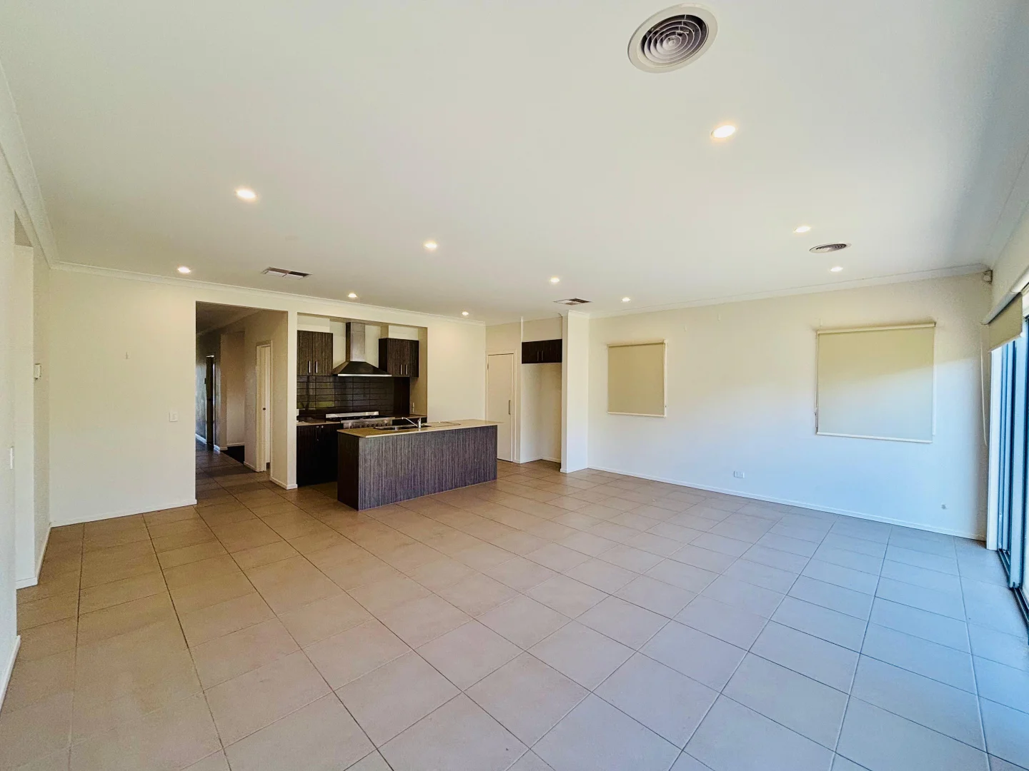 Additional image 5 of 28 ROCHESTER CRESCENT, Eynesbury VIC 3338