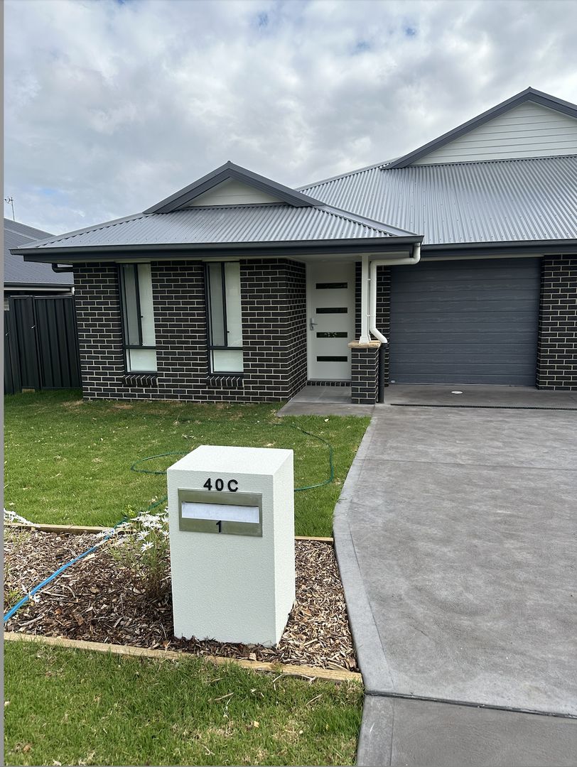 3 bedrooms Duplex in 1/40C Nelson Street GRETA NSW, 2334