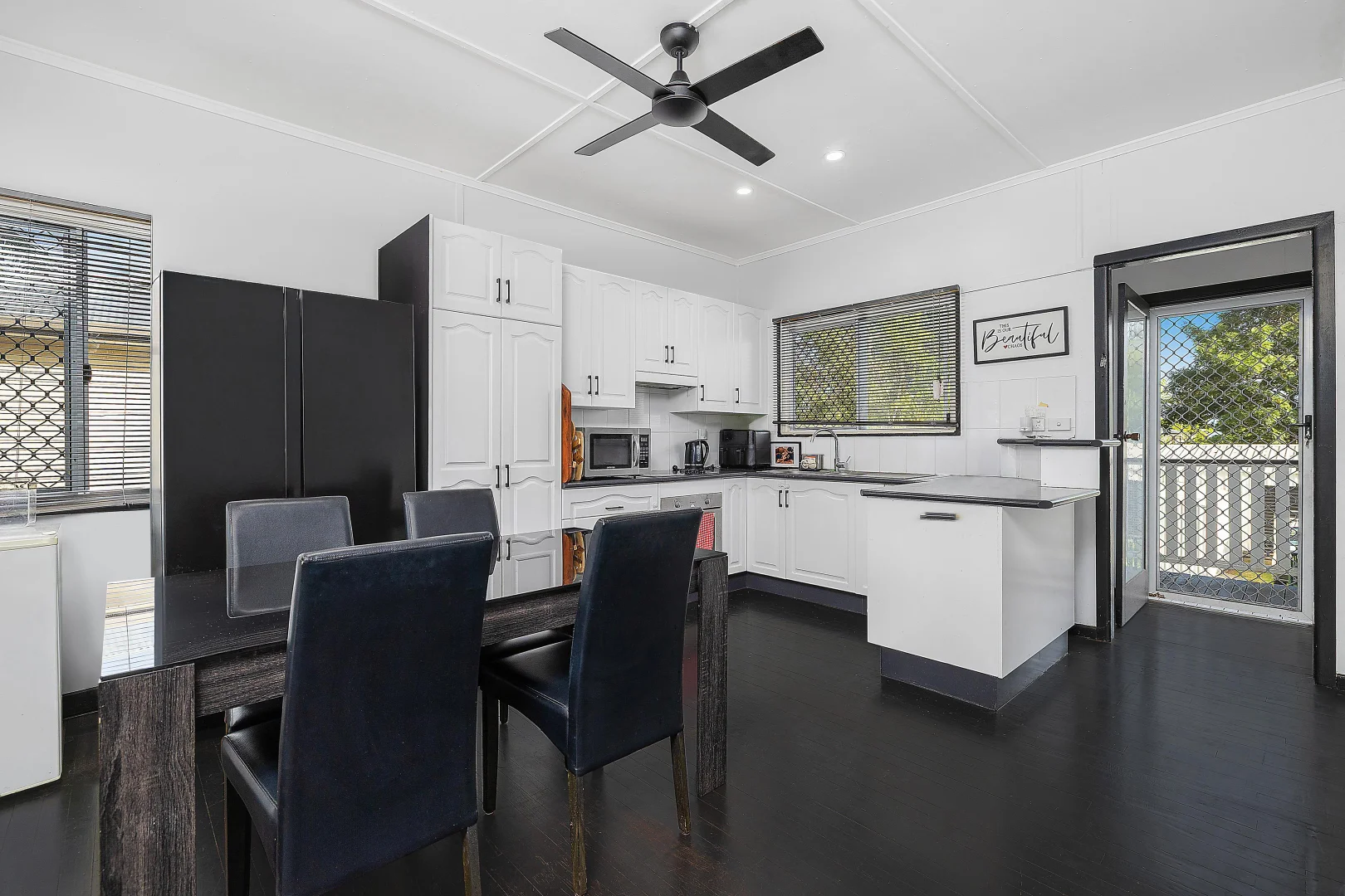 Additional image 2 of 246 Elphinstone Street, Koongal QLD 4701