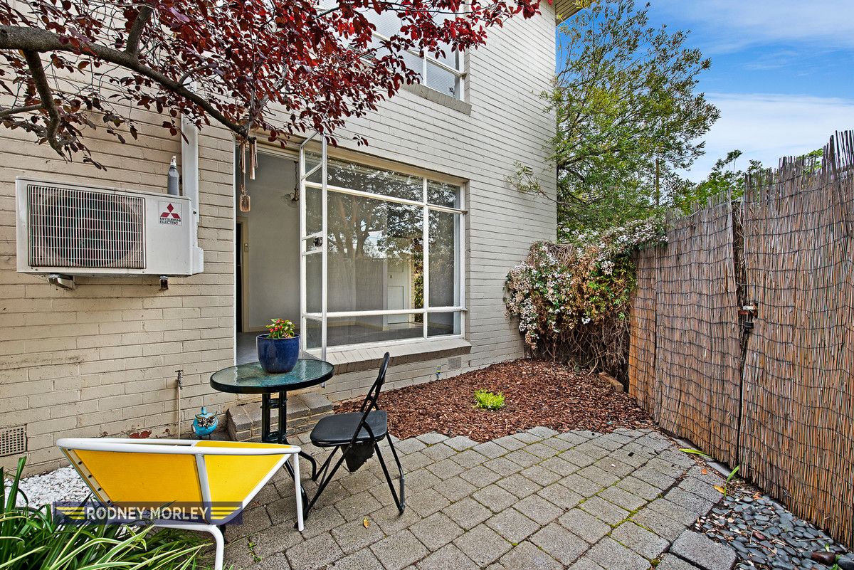 8/129 Kambrook Road, Caulfield North VIC 3161, Image 2