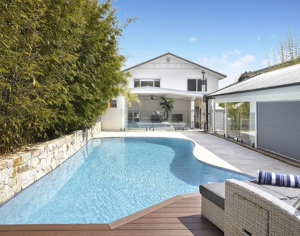 16 The Lambeth Walk , Bundeena NSW 2230