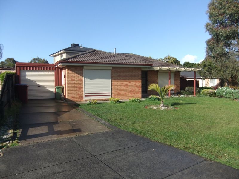 3 bedrooms House in 2 Mosig Court HAMPTON PARK VIC, 3976