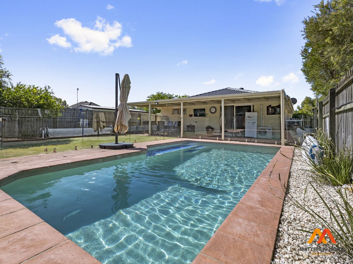 4 bedrooms House in 114a Blackwood Road MANLY WEST QLD, 4179