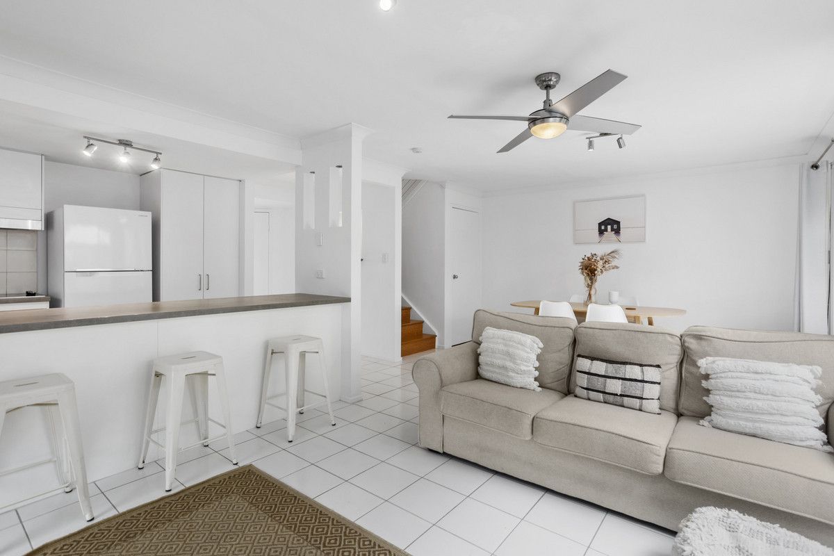 26/9-15 Harrier Drive, Burleigh Waters QLD 4220, Image 2