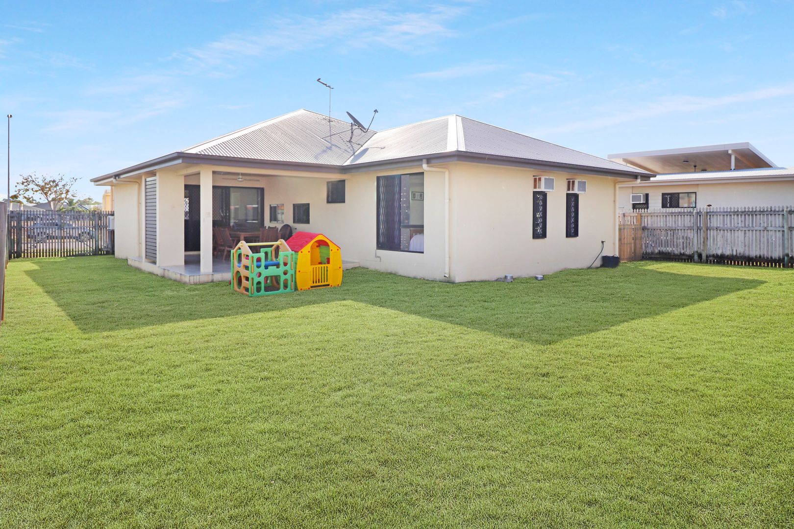 16 Aintree Avenue, Mount Low QLD 4818, Image 2