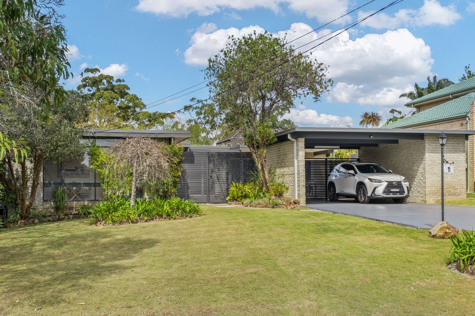4 bedrooms House in 11 Jessica Gardens ST IVES NSW, 2075