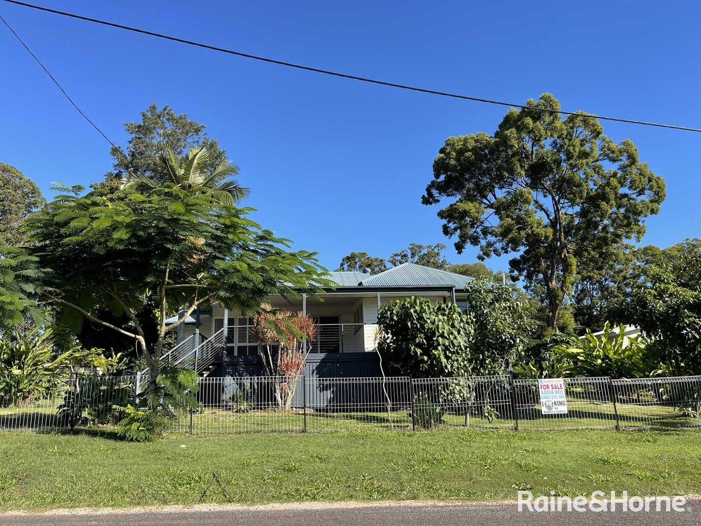 3 bedrooms House in 1 Iris Street RUSSELL ISLAND QLD, 4184