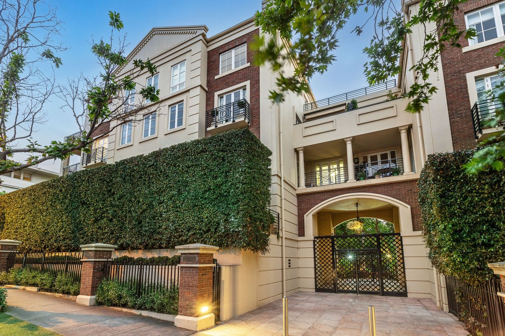 3 bedrooms Apartment / Unit / Flat in 36/380 Toorak Road SOUTH YARRA VIC, 3141